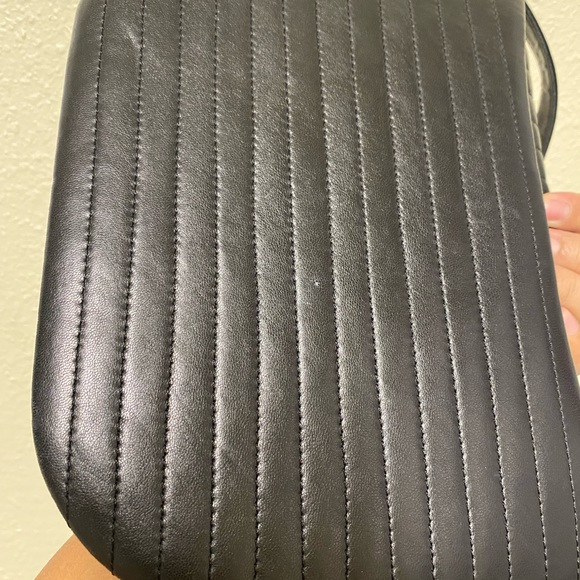 Purses - Picture 13 of 16